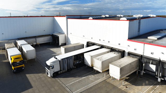 Industrial Warehouse Expansion Continues Reshaping U.S. Commercial Real Estate Market